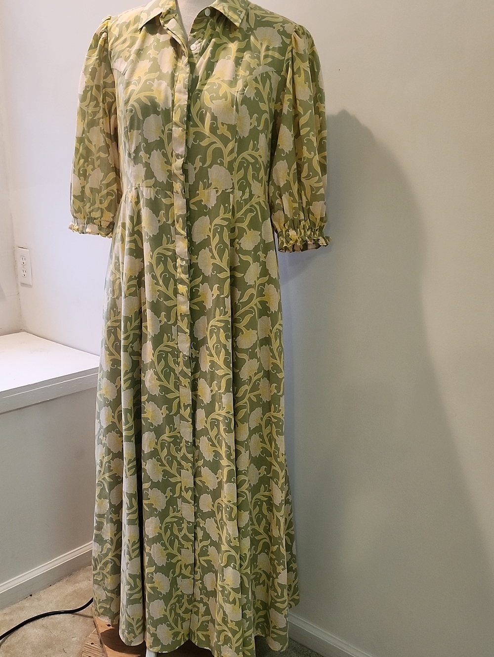 LIVRO Rosie Maxi dress Floral Cotton Shirtdress Button Front Medium
